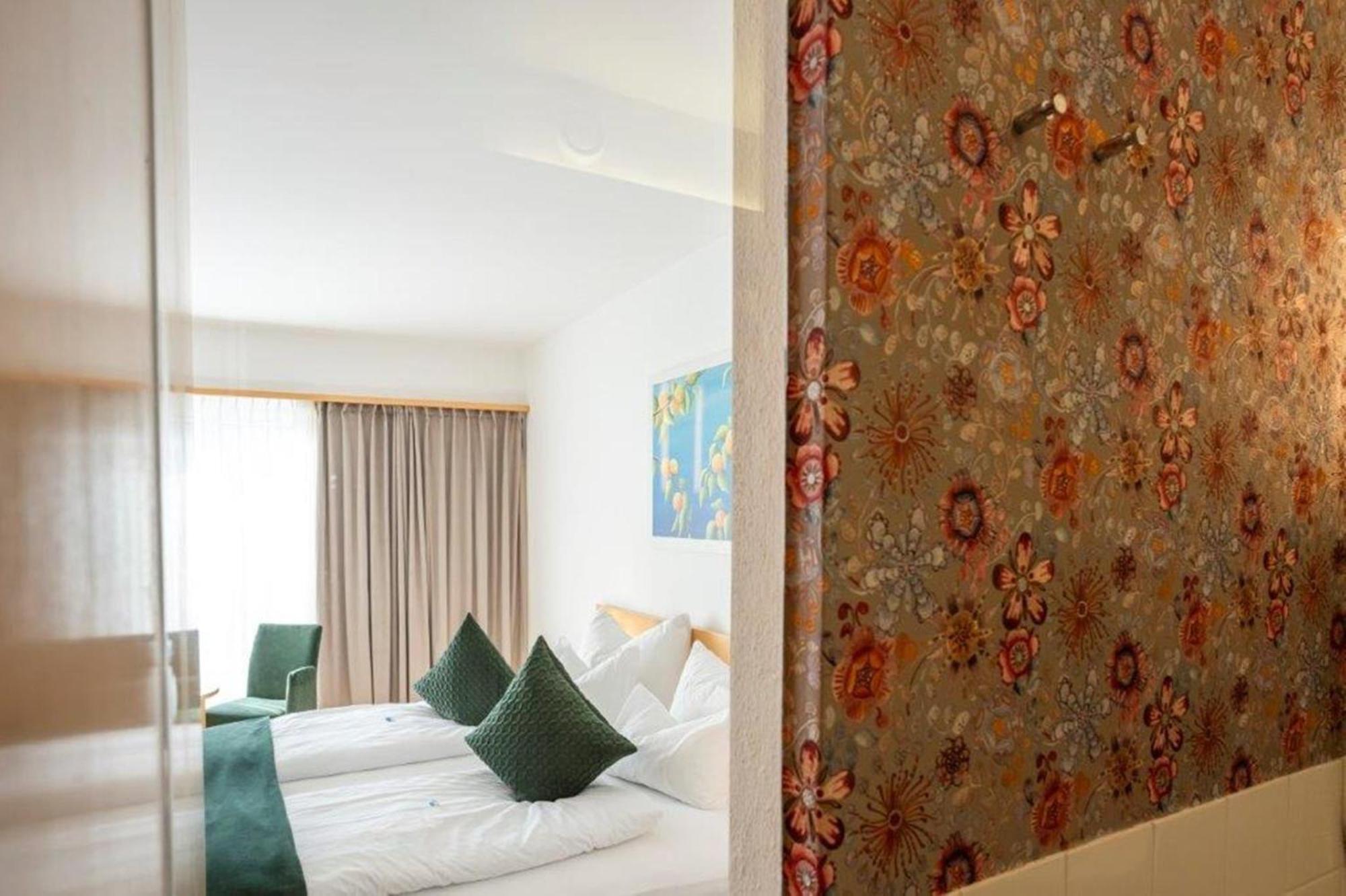 Hotel Klinglhuber Кремс Стая снимка